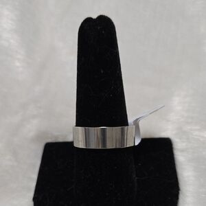Plain Silver Band Ring With Cut Out Zero. Size 10.